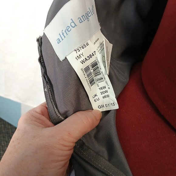 Flowy Dress with Light Grey Contrast Sash - Picture 7 of 7